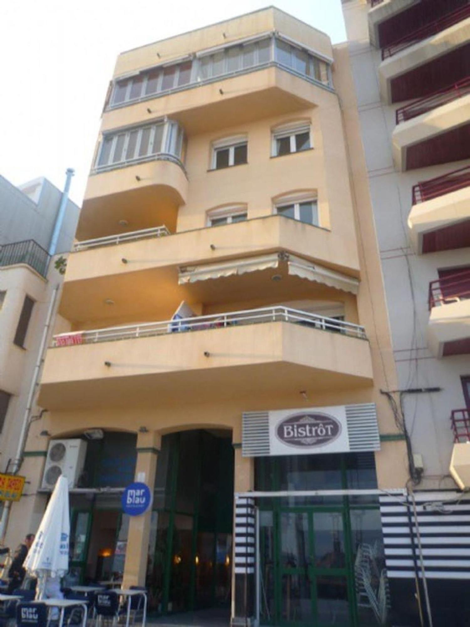 Spacious Apartment With Sea View Terrace In Calafell Kültér fotó